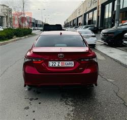 تۆیۆتا کامری